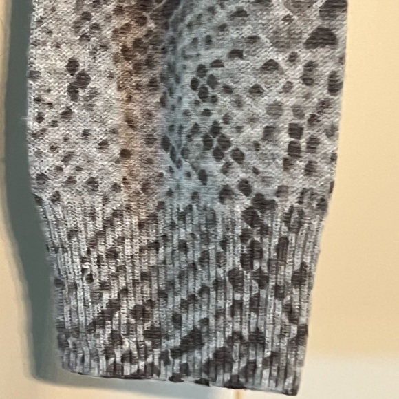Rebecca Taylor gray animal print lightweight scoop neck pullover sweater, sz XS - Picture 5 of 5